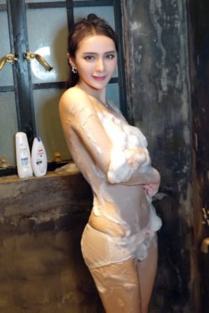 《妻子秘密按摩》在线播放