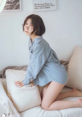 乳揉みま痴汉电车公交在线观看